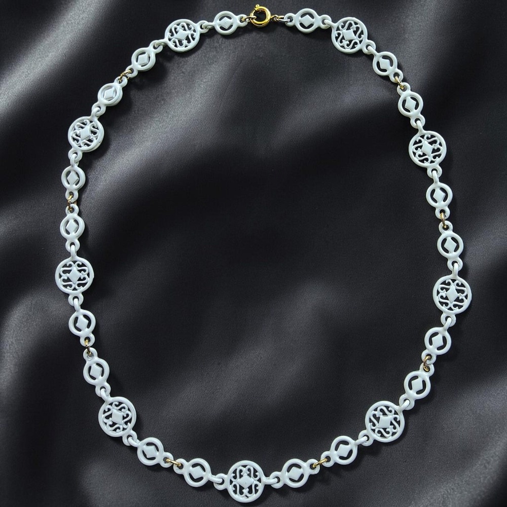 Vintage‎ 1960s White Enamel Filigree Station Necklace Mod MCM 16.5"